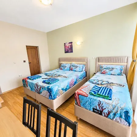 Kazlarov Guest house *