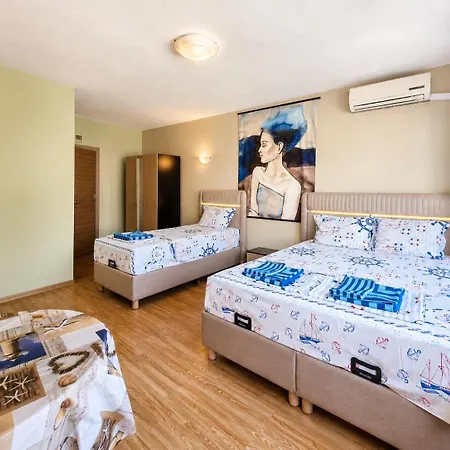 Kazlarov Guest house