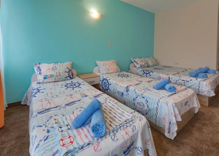 Kazlarov Casa de hóspedes *